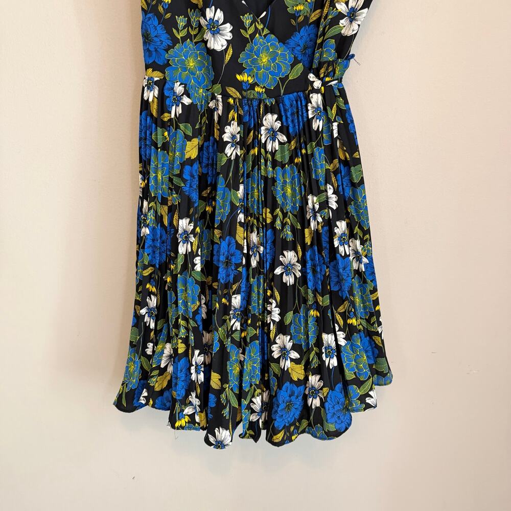 Lost + Wander Floral Mini Slip Dress S Black Blue Pleated Summer Boho Romantic - Picture 4 of 8